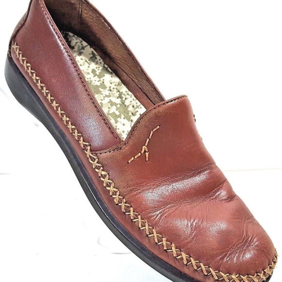 dexter slip on shoes